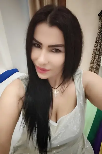 Delhi Russian models escort service booking available — image 2