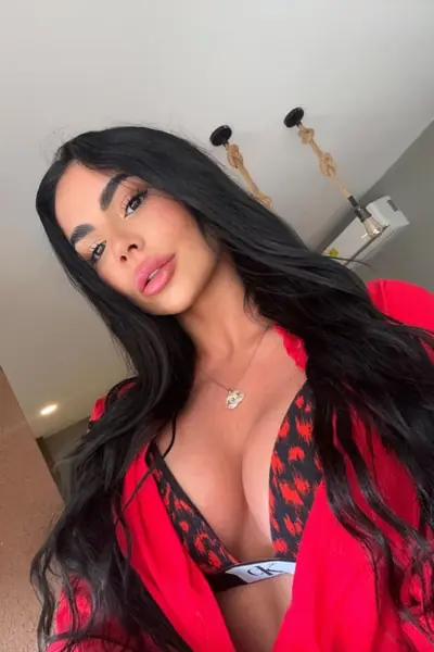 100% Safe Call Girls in Greater Kailash, (Delhi) 9999815811